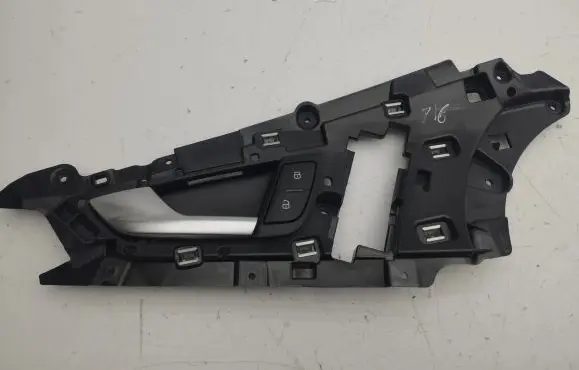 Audi A7 S7 4G Front door interior handle 4G8837019A