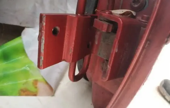 Audi A4 S4 B5 8D Rear door lower hinge