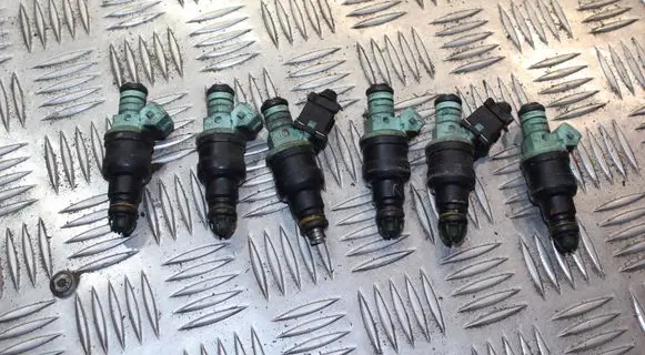 BMW 5 E39 Fuel injector 0280450415