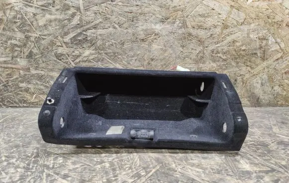Porsche 928 Glove box