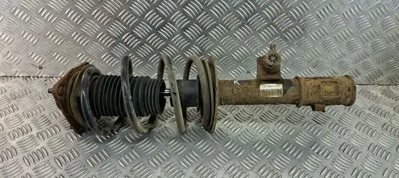 Hyundai ix35 Front shock absorber/damper 546502Y600