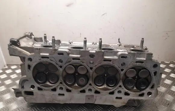 Ford Mustang VI Engine head FR3E6C064CB