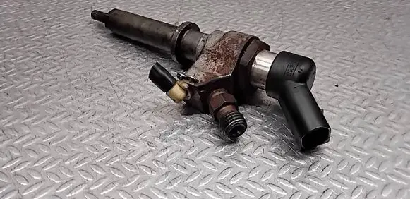 Peugeot 307 Fuel injector 9636819380