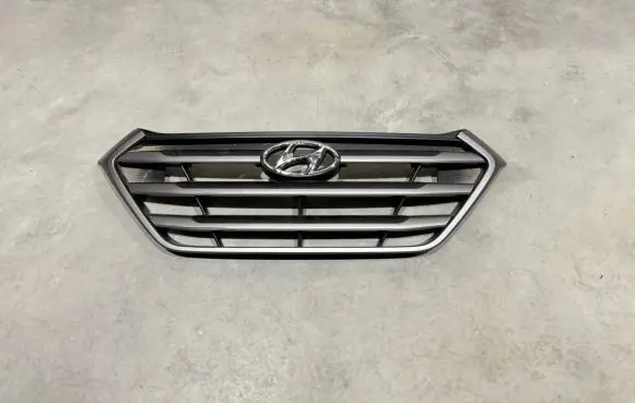 Hyundai Tucson TL Front bumper upper radiator grill 86351D7000