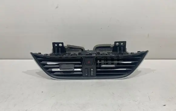 Ford Focus Dash center air vent grill JX7B19K617B