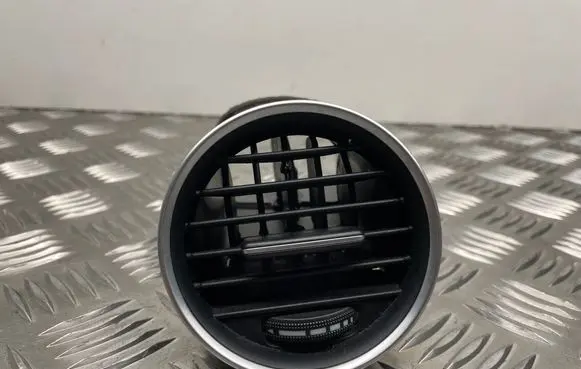 Mercedes-Benz C W204 Dashboard side air vent grill/cover trim A2048306754