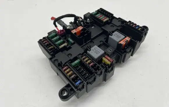 Mercedes-Benz CLA C118 X118 Fuse module A1779061302