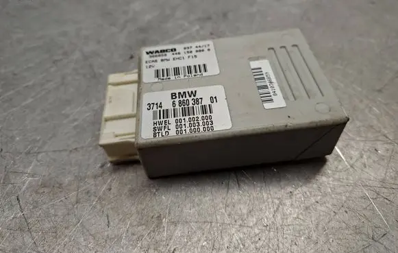 BMW X5 F15 Air suspension control unit module (rear) 6860387 686038701 3714686038701