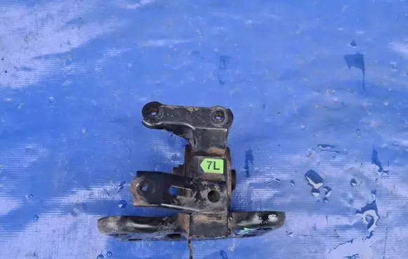 Toyota Auris 150 Engine mount vacuum valve 