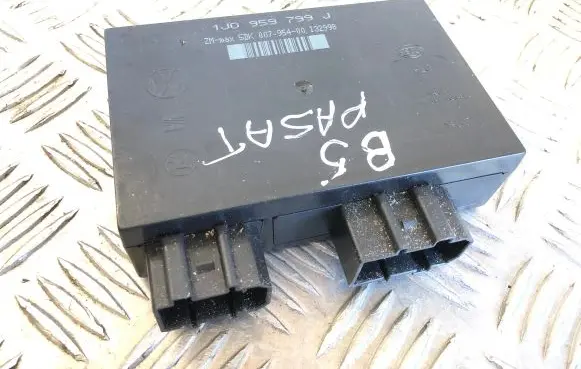 Volkswagen PASSAT B5 Comfort/convenience module 1J0959799J 5DK00795400