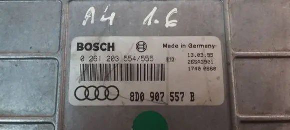 Audi A4 S4 B5 8D Engine control unit/module 8D0907557B 0261203554555