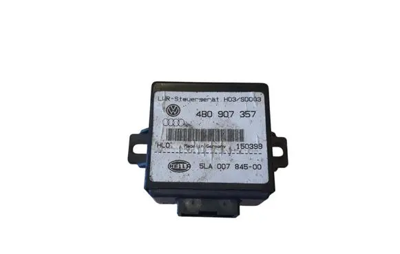 Volkswagen Golf IV Light module LCM 4B0907357 5LA00784500