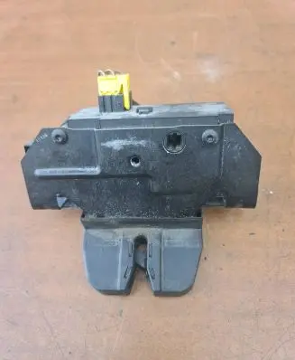 Opel Signum Tailgate/trunk/boot lock/catch/latch 495072894