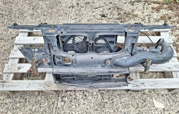 BMW 5 E39 Radiator support slam panel