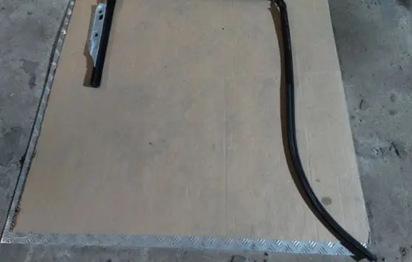 Maserati GranTurismo Fender foam support/seal M145CABRIO