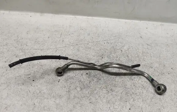 Toyota Verso Turbo turbocharger oiling pipe/hose