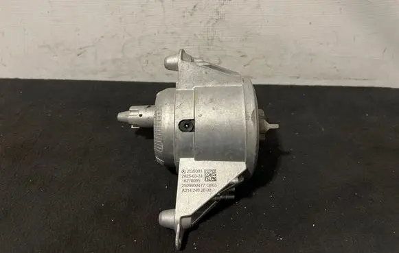 Mercedes-Benz E W214 Engine mount bracket a2142402000