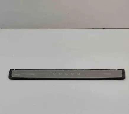 Volvo XC40 Side skirt rear trim 32289844