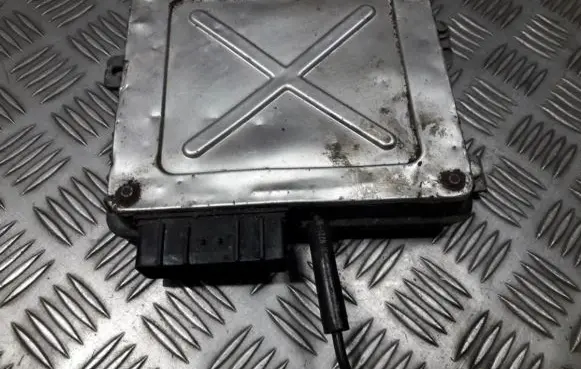 Rover 214 - 216 - 220 Engine control unit/module mkc104013 yj2817