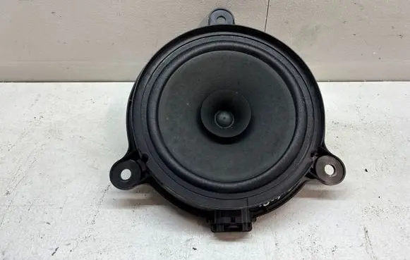 Mazda 3 III Rear door speaker 576710