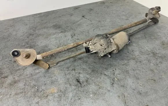 Toyota Land Cruiser (J120) Front wiper linkage and motor 8511060330