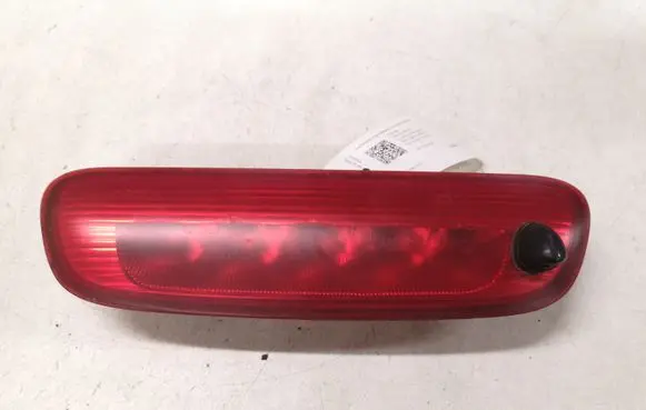Hyundai Santa Fe Third/center stoplight 927502B000
