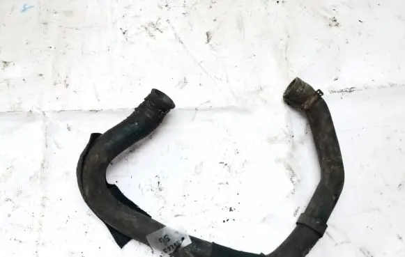 Volkswagen Touran I Engine coolant pipe/hose