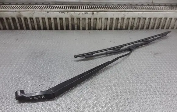 Toyota Avensis T250 Windshield/front glass wiper blade 