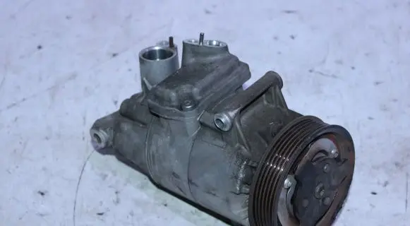 Seat Altea Air conditioning (A/C) compressor (pump) 5N0820803A
