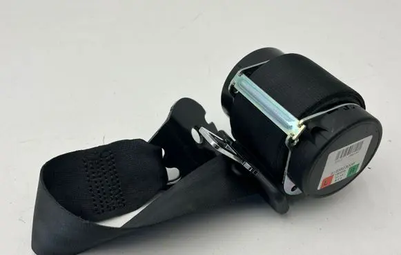 Land Rover Evoque I Rear seatbelt 618582300B