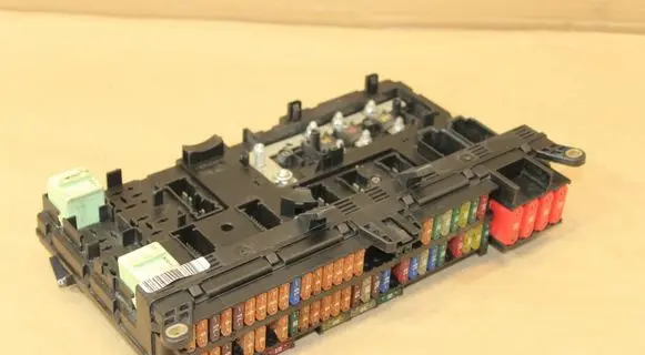 BMW X5 E53 Fuse module 8378107