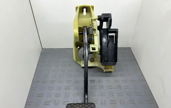 BMW 5 F10 F11 Brake pedal 9144254