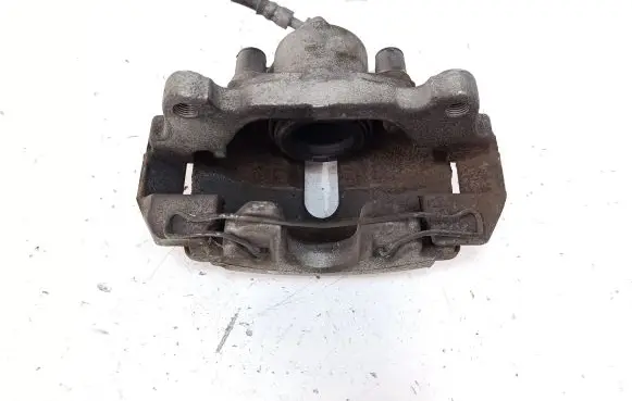 Volkswagen Jetta VI Front brake caliper
