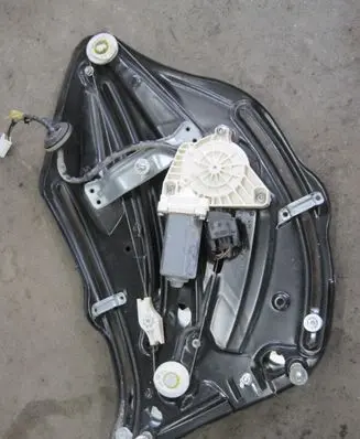 Mercedes-Benz E A207 Front door window regulator with motor A2076701103