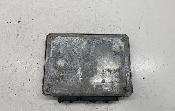 Skoda Octavia Mk1 (1U) Engine control unit/module 038906018GM 28SA4070 0281010181