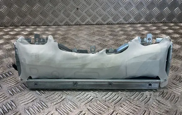 Mercedes-Benz CLS C218 X218 Knee airbag 34048612B