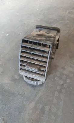 Volkswagen Transporter - Caravelle T5 Dash center air vent grill 7H0815705A