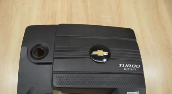 Chevrolet Captiva Engine cover (trim)