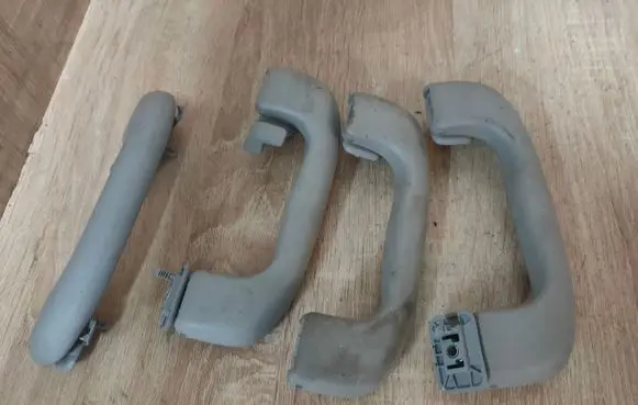 Front interior roof grab handle