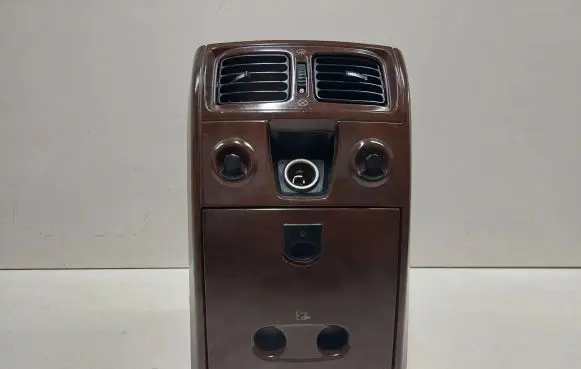 Rear air vent grill
