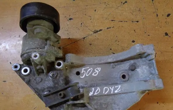 Peugeot 508 Generator/alternator bracket 9682367380