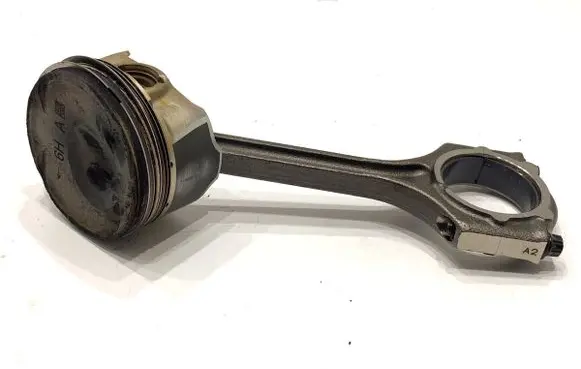 KIA Xceed Piston with connecting rod