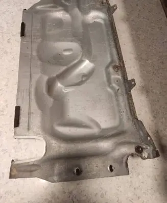 Volvo V70 Heat shield in engine bay 6G9N10B738AG 31201052