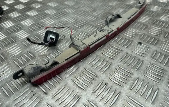 Mercedes-Benz E W213 Third/center stoplight A1569069600