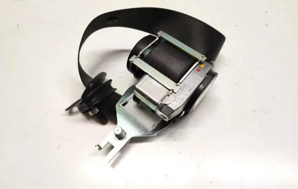 Mercedes-Benz GLS X166 Rear seatbelt A1668601085