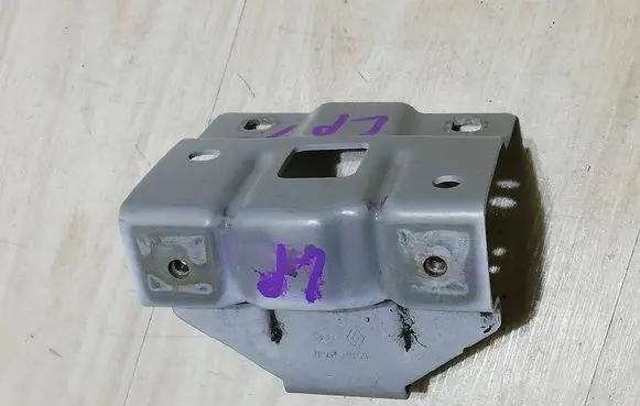 Dacia Jogger Fender mounting bracket 651416878R