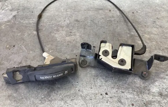 Volvo S60 Seat back rest lock catch 9188721