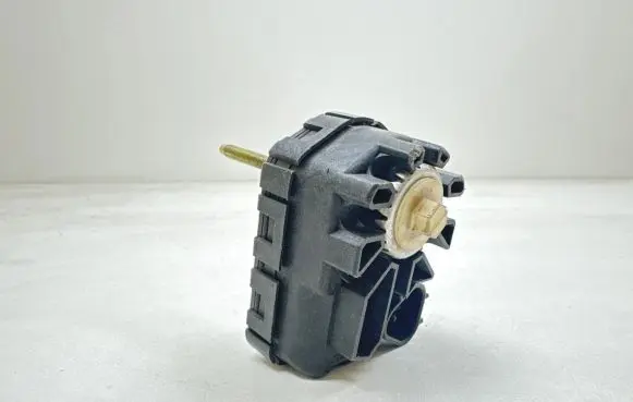 Toyota Avensis Verso Headlight level adjustment motor 
