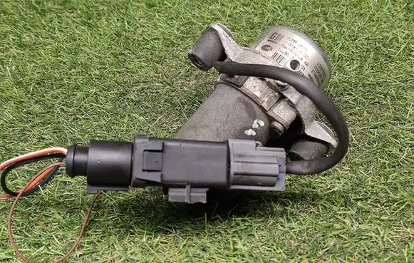 Opel Meriva B Vacuum pump 13397380 00942828