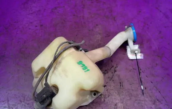 Honda City Windshield washer fluid reservoir/tank